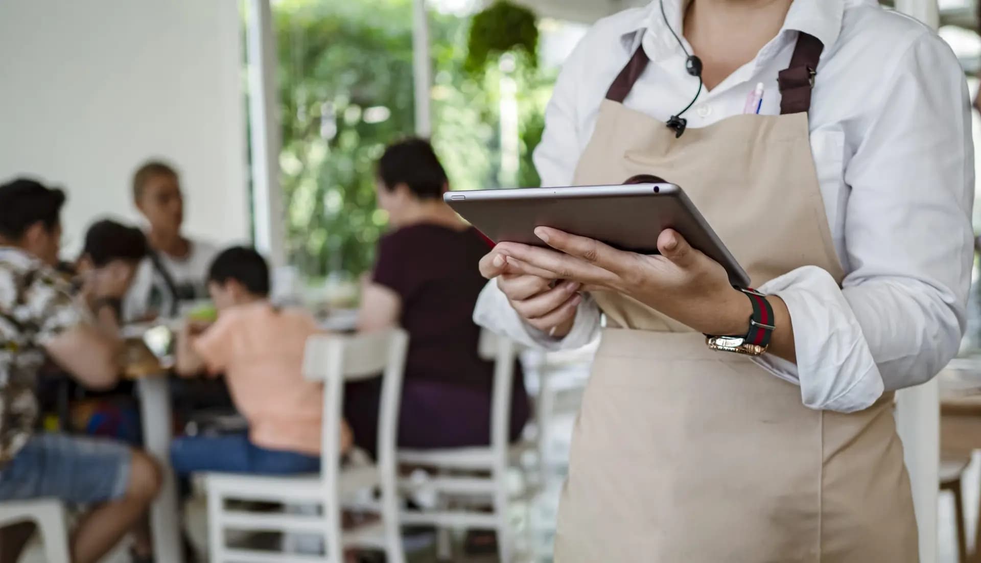 How AI Technology is Transforming Industries and Everyday Life