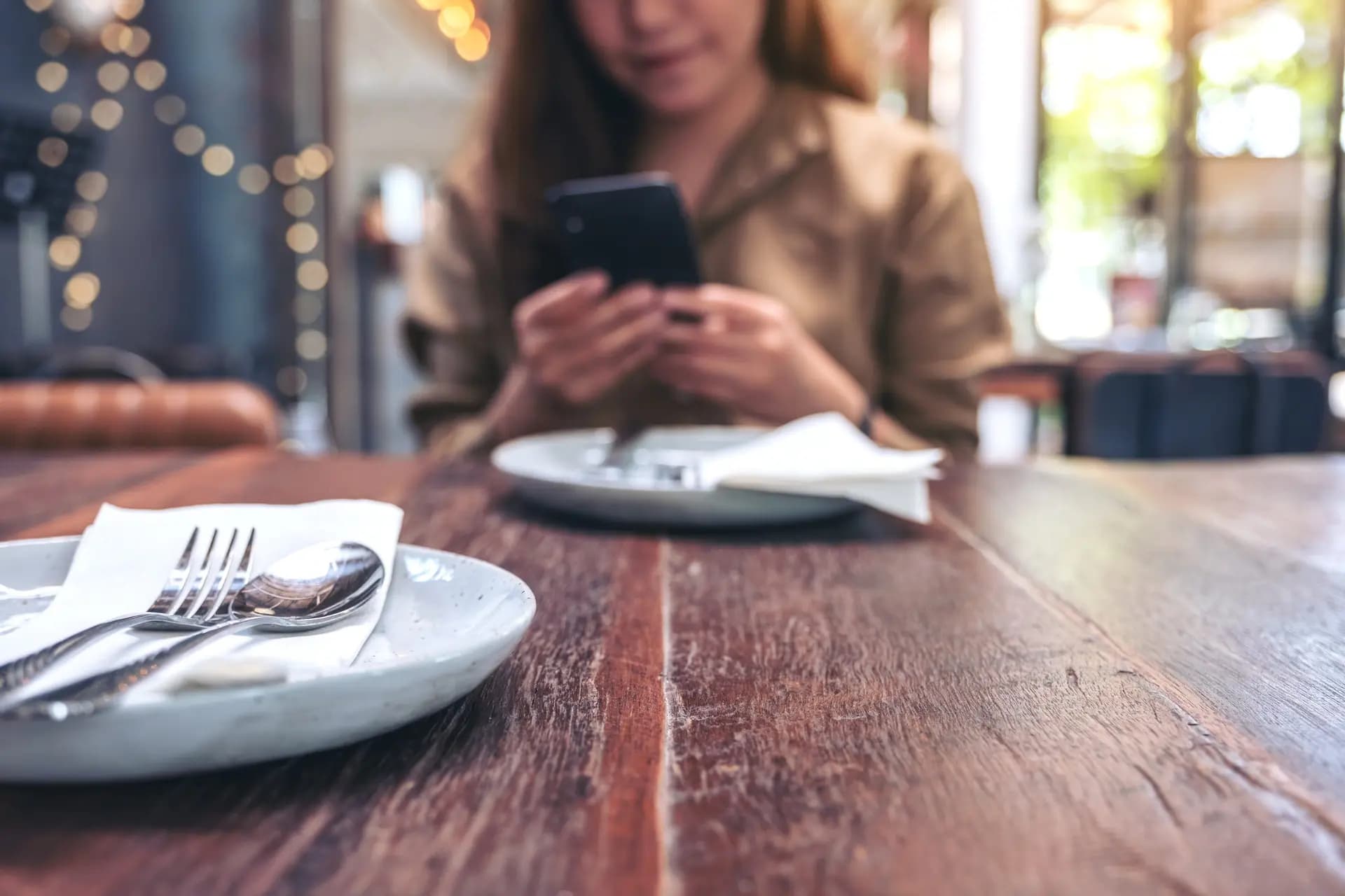 How to Improve Guest Experience in a Restaurant with Conversational AI